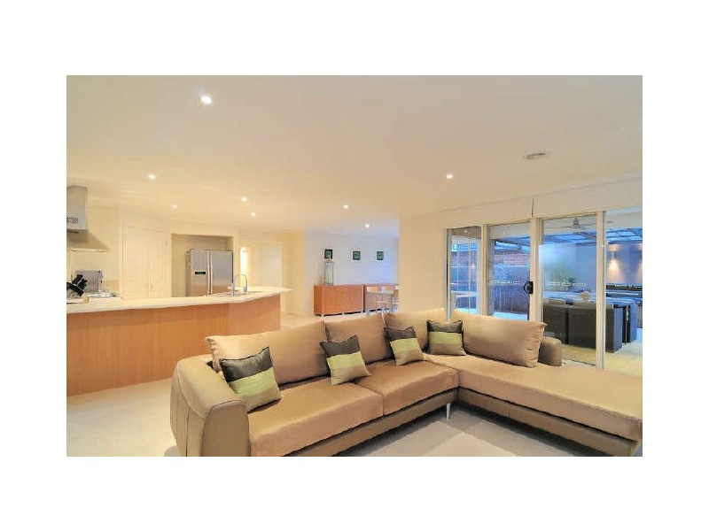 25 Red Oak Terrace, Lyndhurst VIC 3975