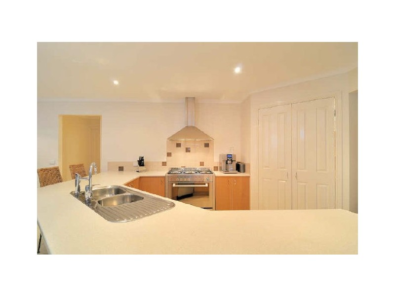 25 Red Oak Terrace, Lyndhurst VIC 3975