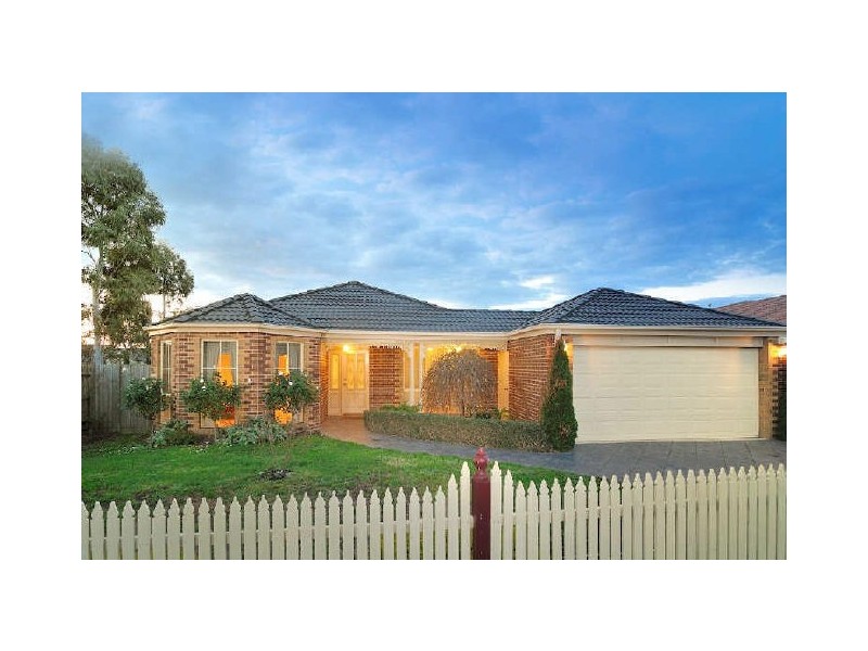 42 Cato Parkway, Lynbrook VIC 3975