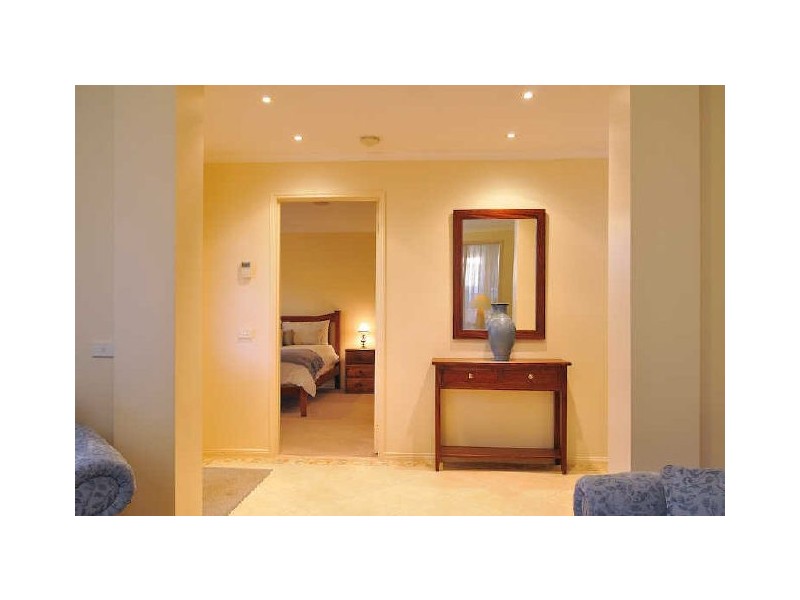 42 Cato Parkway, Lynbrook VIC 3975