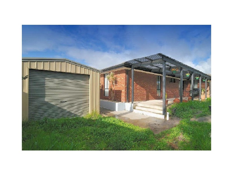 1 Karkalla Place, Hampton Park VIC 3976