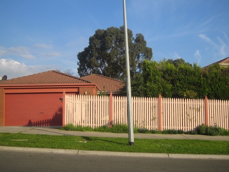 44 James Wyman Place, Hampton Park VIC 3976