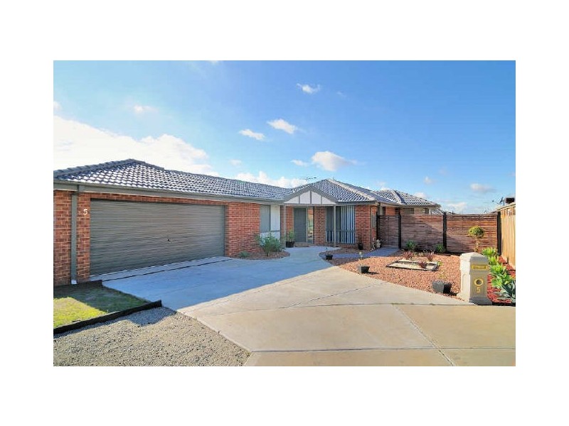 5 Ingel Place, Hampton Park VIC 3976
