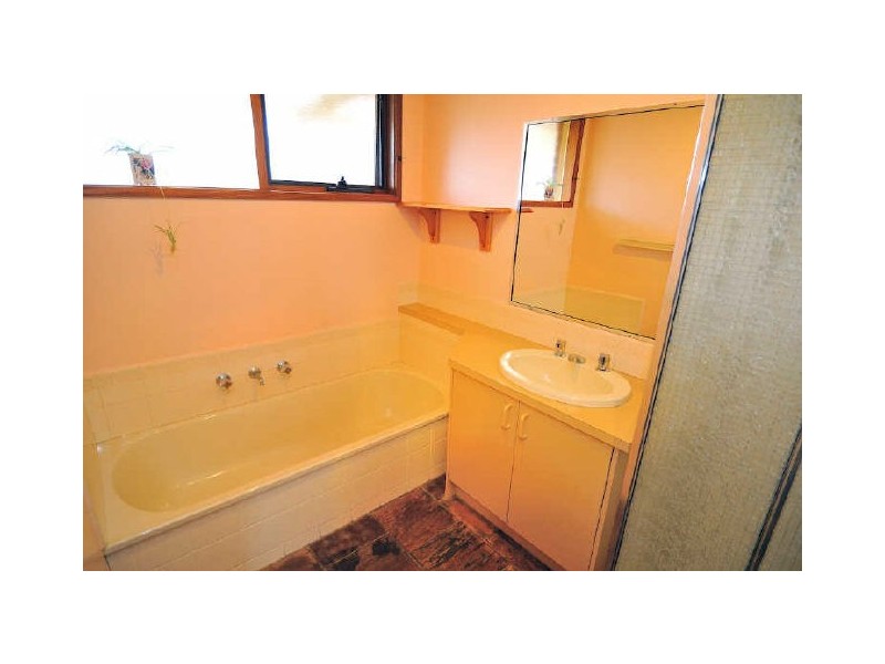 113 Warana Drive, Hampton Park VIC 3976