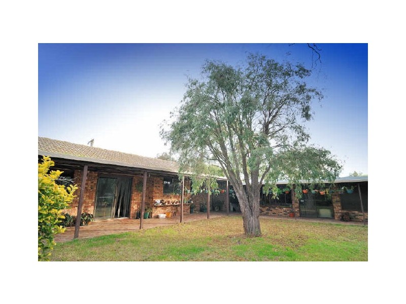 11 Kathleen Court, Hampton Park VIC 3976