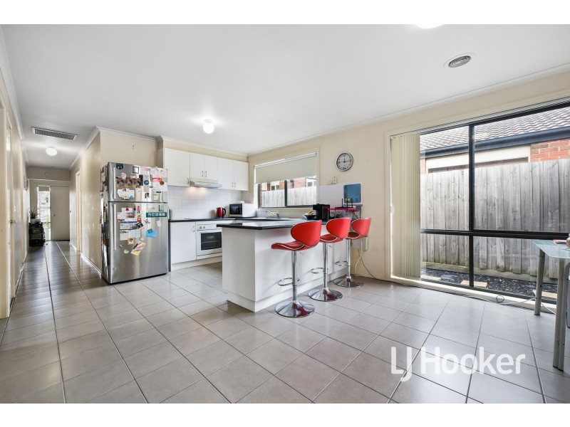 10 Providence Drive, Cranbourne West VIC 3977