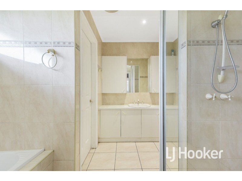 50 Millswyn Avenue, Hampton Park VIC 3976