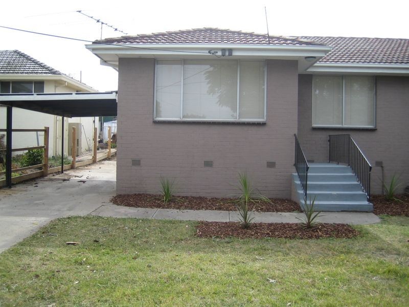 1/4 Philip Road, Hallam VIC 3803