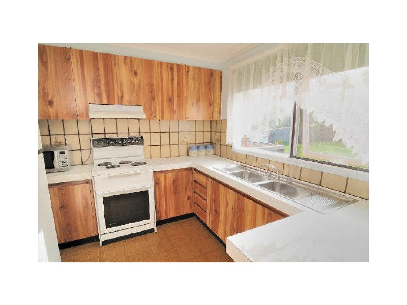 13 Barnsbury Court, Hampton Park VIC 3976