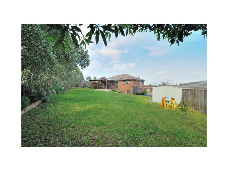 13 Barnsbury Court, Hampton Park VIC 3976