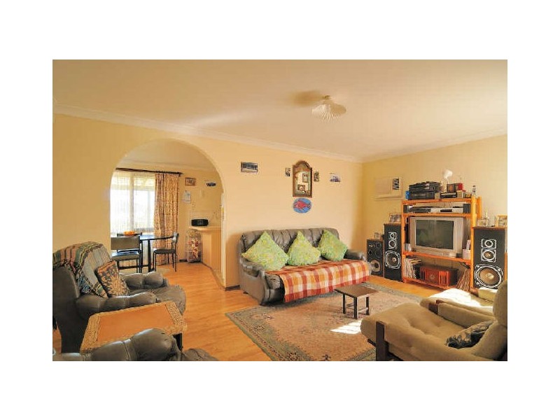 14 Geraldine Drive, Hampton Park VIC 3976