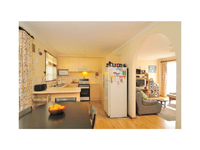 14 Geraldine Drive, Hampton Park VIC 3976