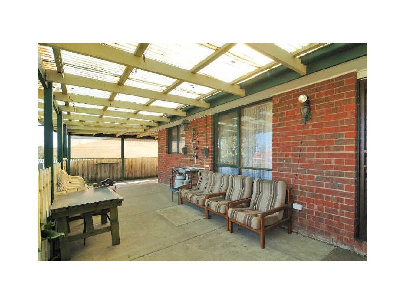 14 Geraldine Drive, Hampton Park VIC 3976