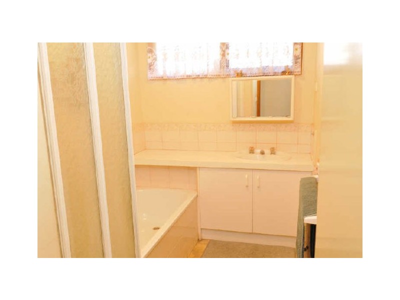 14 Geraldine Drive, Hampton Park VIC 3976