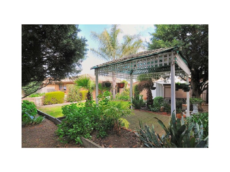 10 Alaster Court, Hampton Park VIC 3976