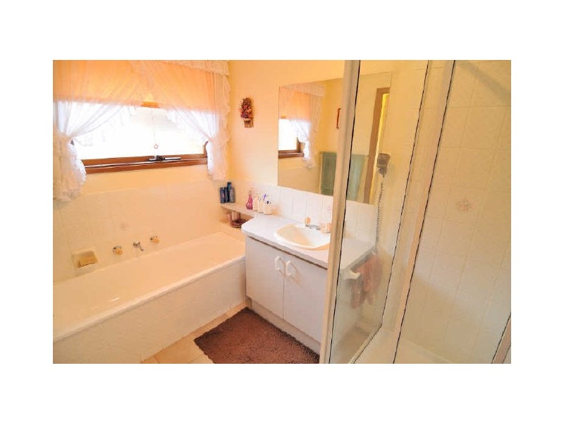 10 Alaster Court, Hampton Park VIC 3976