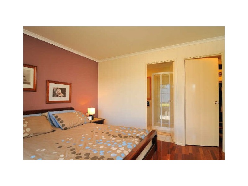 16 Summit Court, Hampton Park VIC 3976