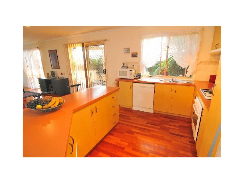 16 Summit Court, Hampton Park VIC 3976