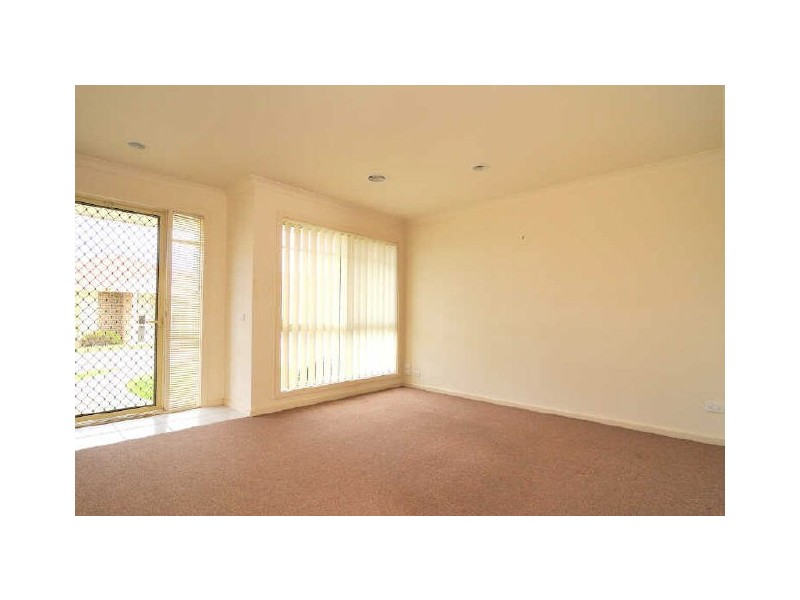 18/4 Paydon Way, Hampton Park VIC 3976