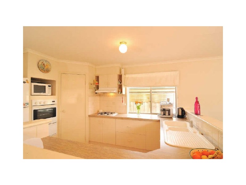 18 Pelican Court, Narre Warren South VIC 3805