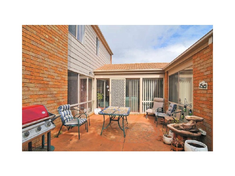 18 Pelican Court, Narre Warren South VIC 3805