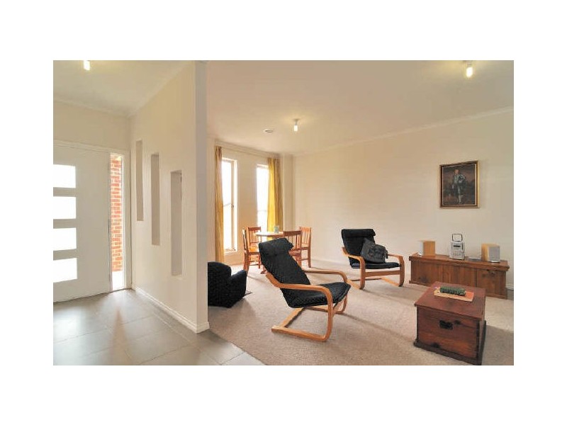 11 Desert Rose Court, Cranbourne VIC 3977