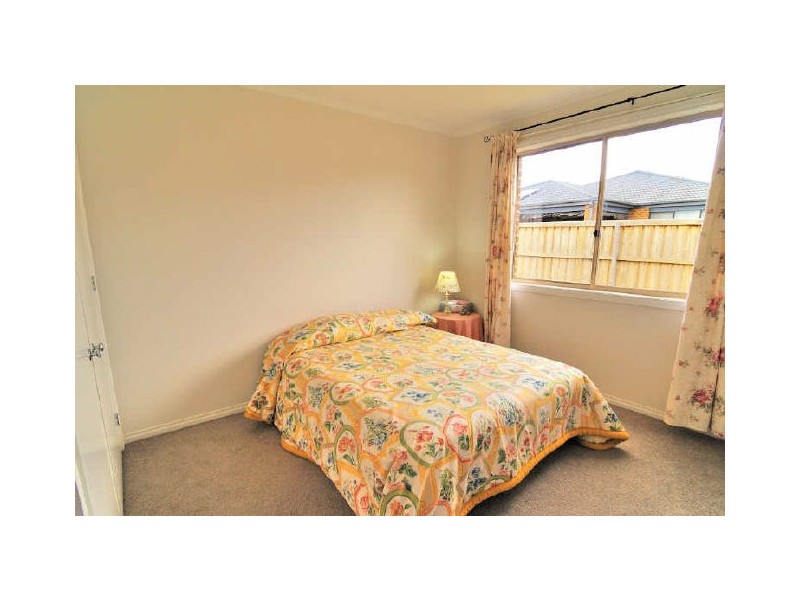 11 Desert Rose Court, Cranbourne VIC 3977