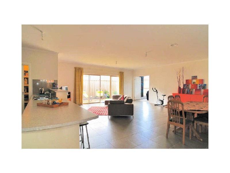 11 Desert Rose Court, Cranbourne VIC 3977