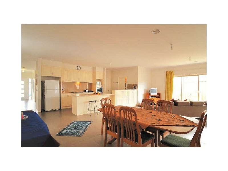 11 Desert Rose Court, Cranbourne VIC 3977
