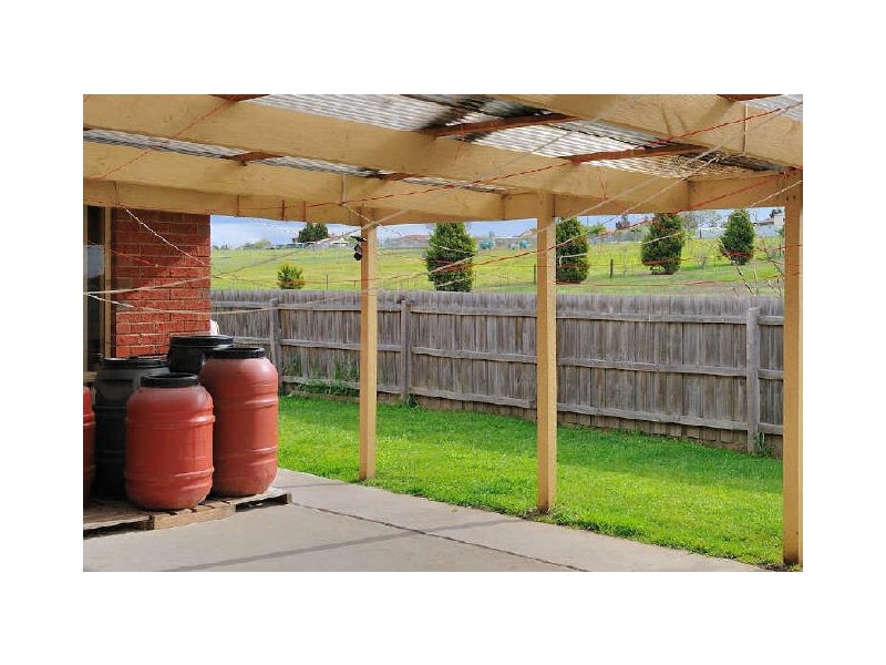 16 Springvalley Way, Narre Warren South VIC 3805