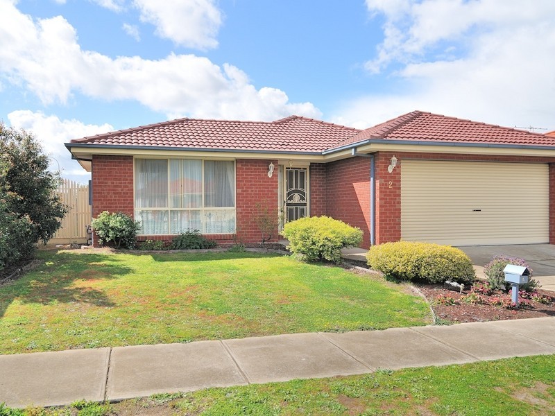 2 Elpara Way, Hampton Park VIC 3976