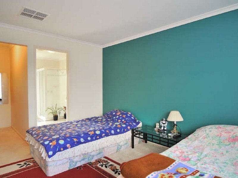 2 Elpara Way, Hampton Park VIC 3976