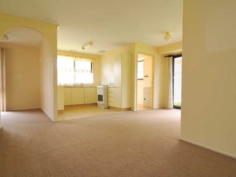 6 Willow Drive, Hampton Park VIC 3976