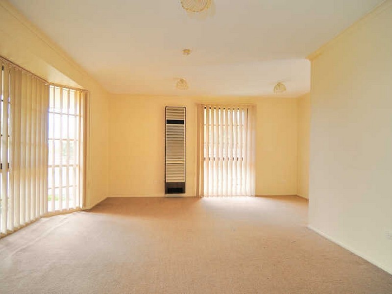 6 Willow Drive, Hampton Park VIC 3976