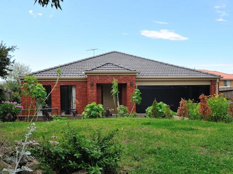 10 Gabrielle Court, Hampton Park VIC 3976