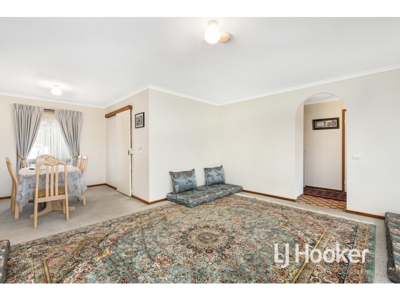 27 Strong Drive, Hampton Park VIC 3976
