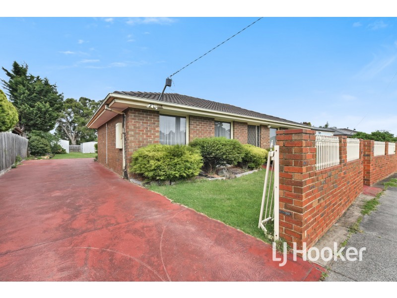 27 Strong Drive, Hampton Park VIC 3976