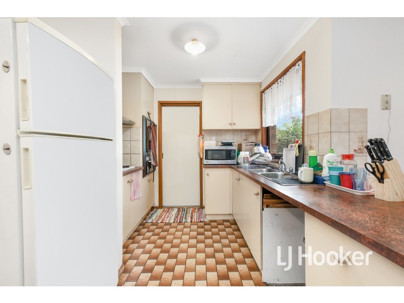 27 Strong Drive, Hampton Park VIC 3976