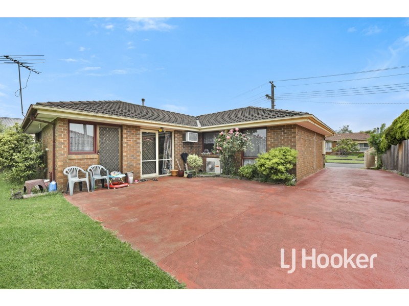 27 Strong Drive, Hampton Park VIC 3976