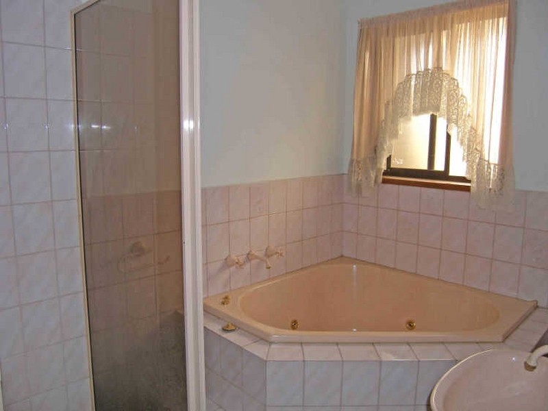 148 Somerville Road, Hampton Park VIC 3976