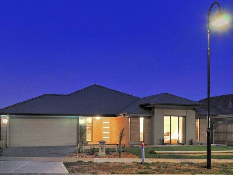 18 Tetrabine Way, Lyndhurst VIC 3975