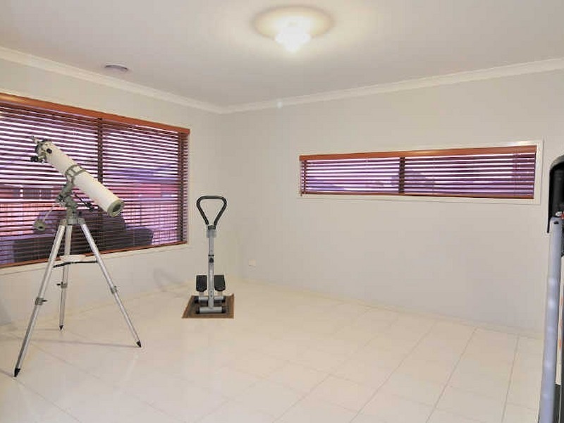 18 Tetrabine Way, Lyndhurst VIC 3975