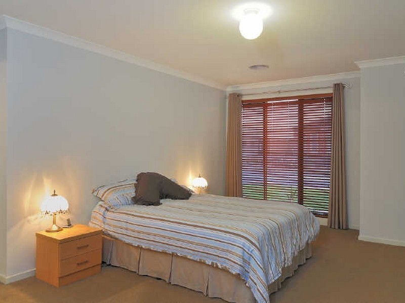 18 Tetrabine Way, Lyndhurst VIC 3975