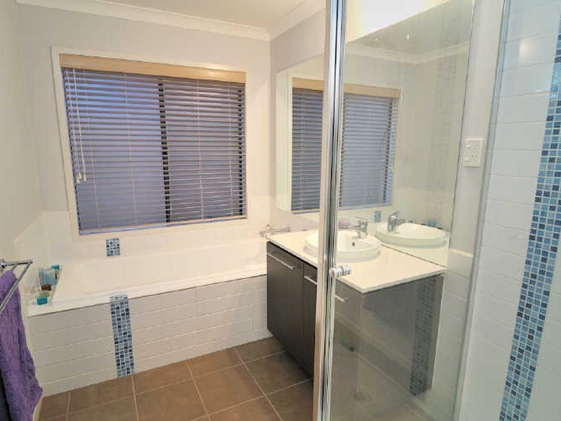 18 Tetrabine Way, Lyndhurst VIC 3975