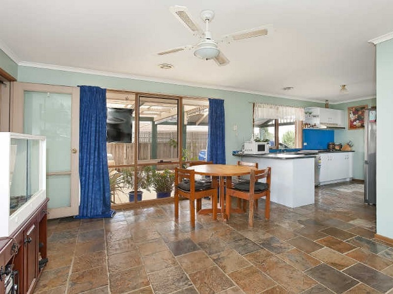 11 Mayruck Rise, Hampton Park VIC 3976