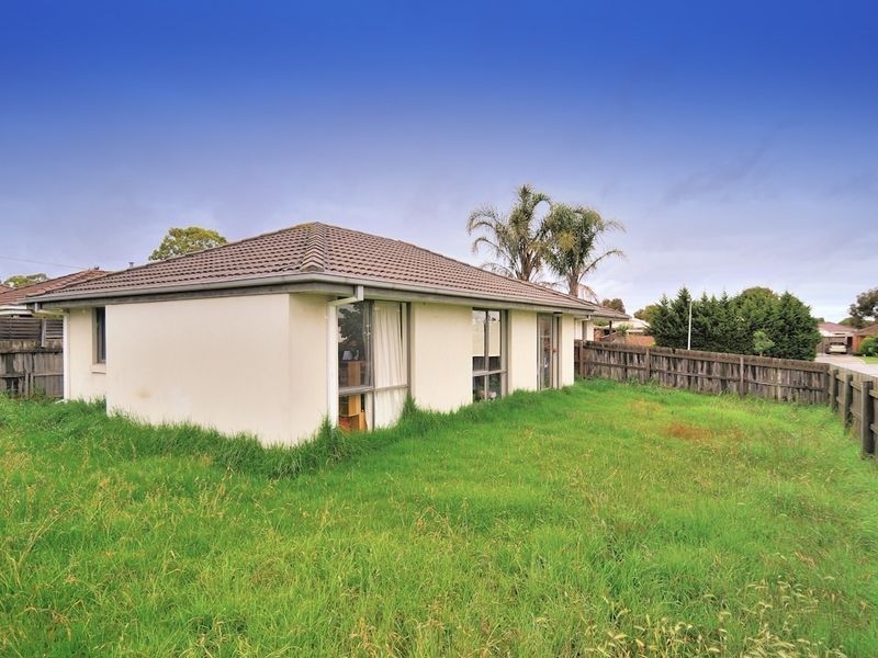 11 Yasmin Court, Hampton Park VIC 3976