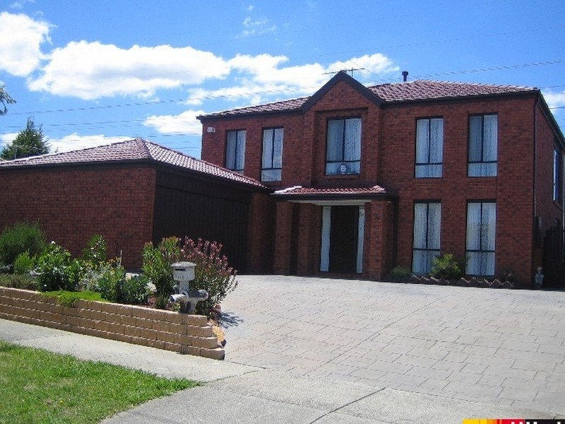 32 Geraldine Drive, Hampton Park VIC 3976