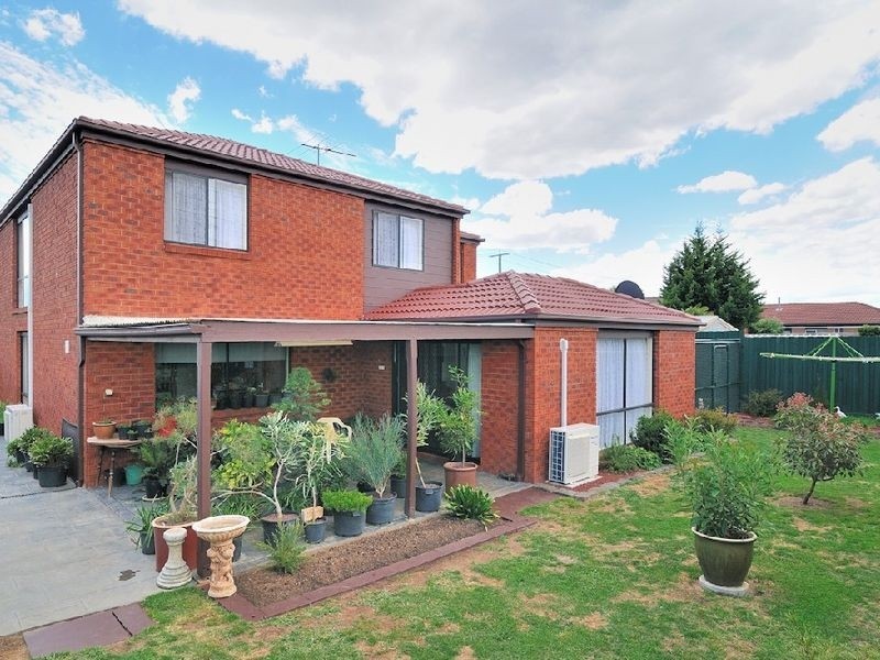 32 Geraldine Drive, Hampton Park VIC 3976