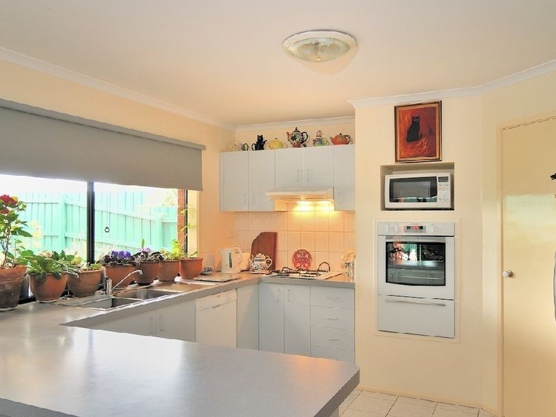 32 Geraldine Drive, Hampton Park VIC 3976