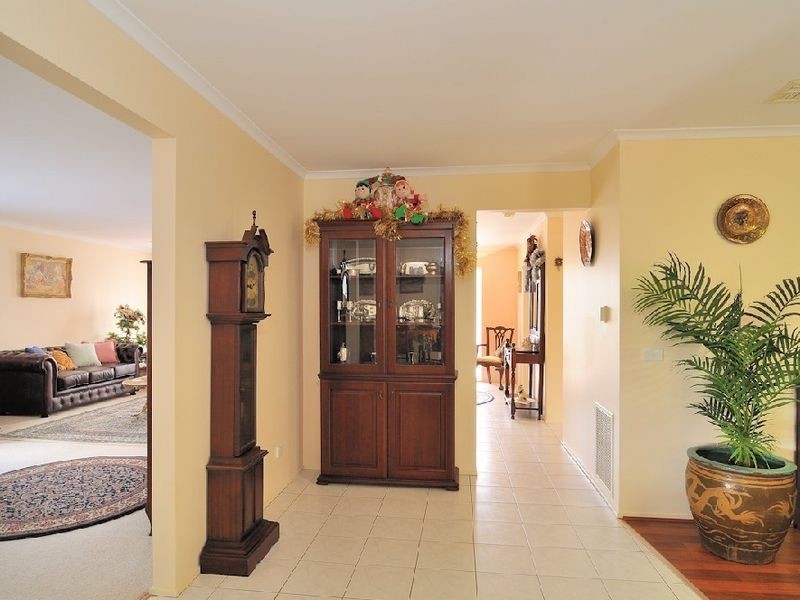 32 Geraldine Drive, Hampton Park VIC 3976